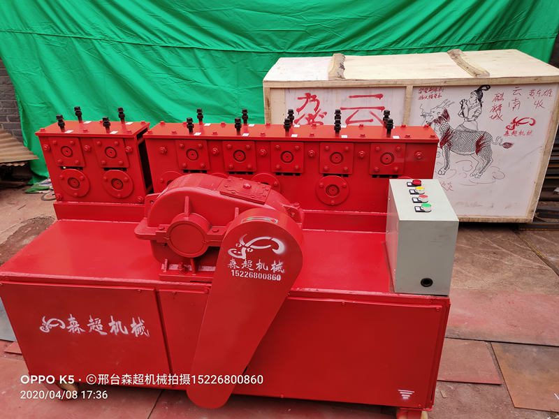 云南方管調(diào)直機麒麟城IMG26_副本.jpg